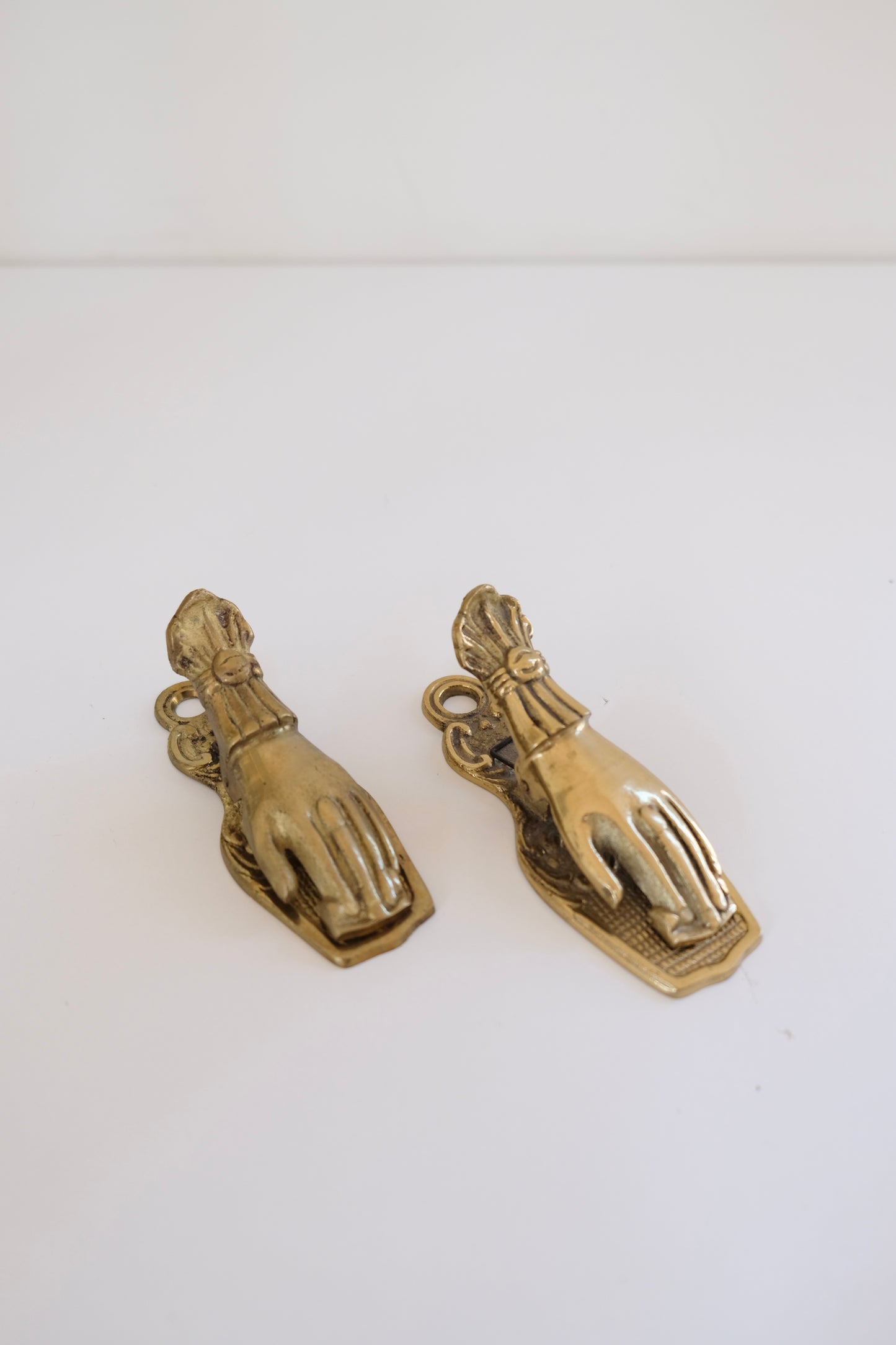 5” Vintage Brass Victorian Hand Clasp