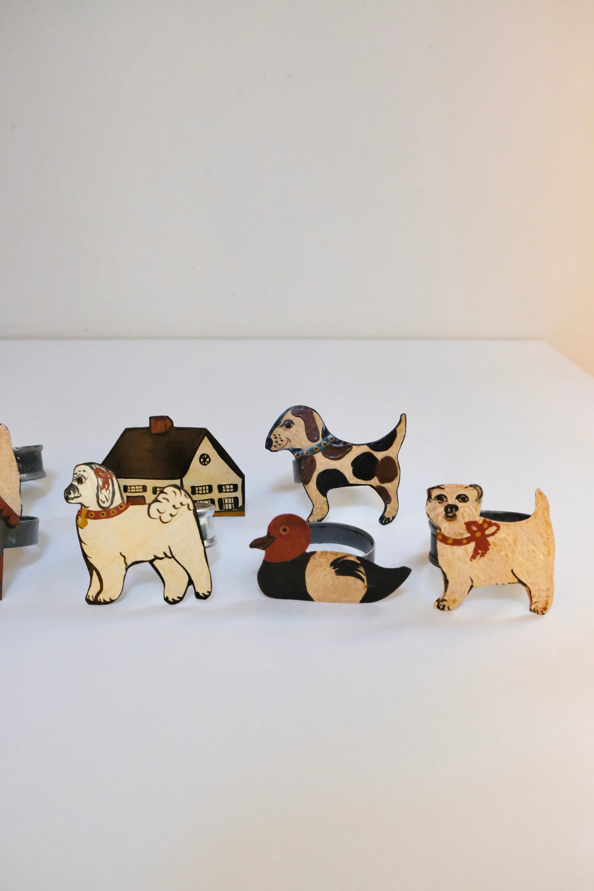 Set of 10 Vintage Folk Art Napkin Rings