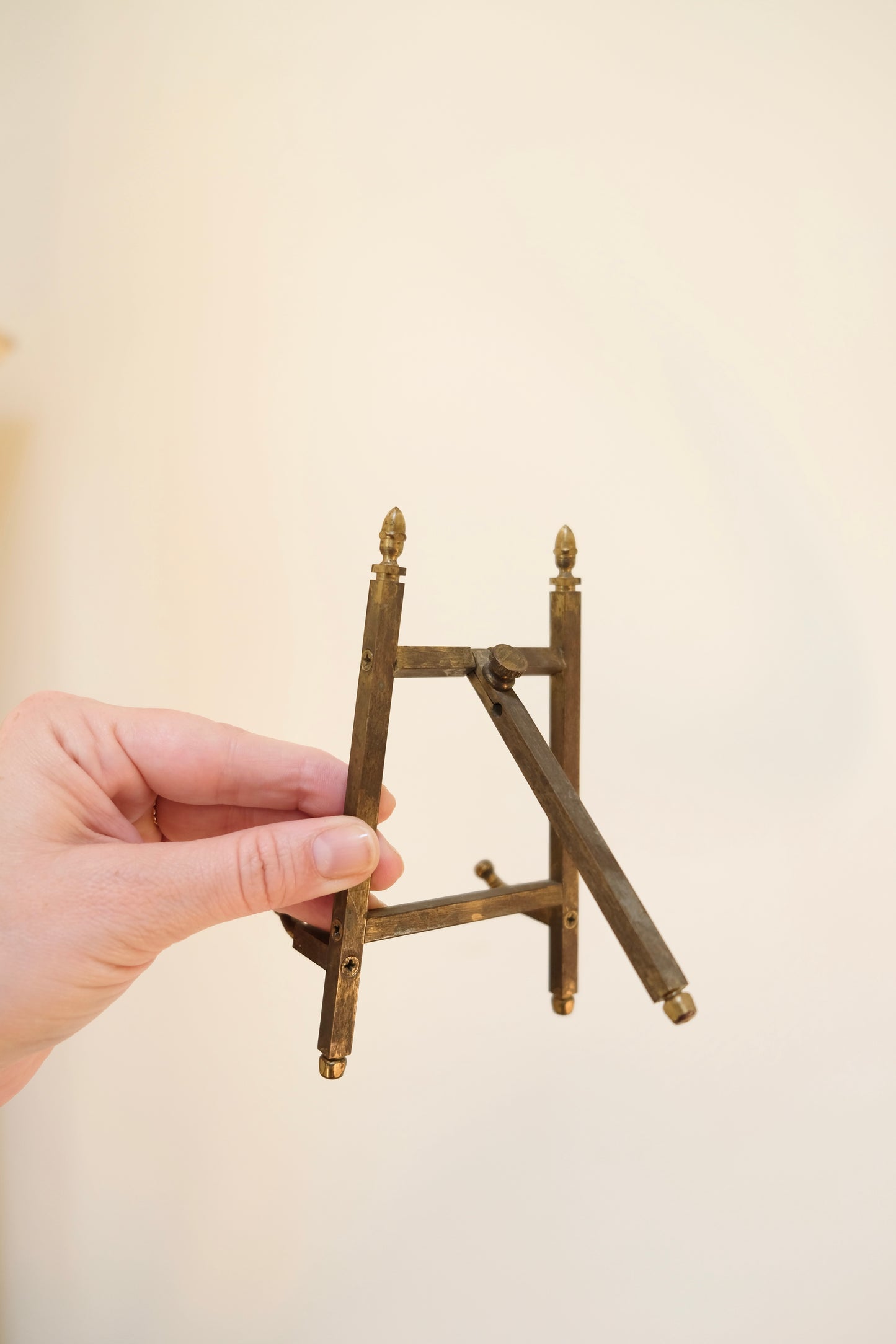 Antique Brass Folding Tabletop Easel with Acorn Finials