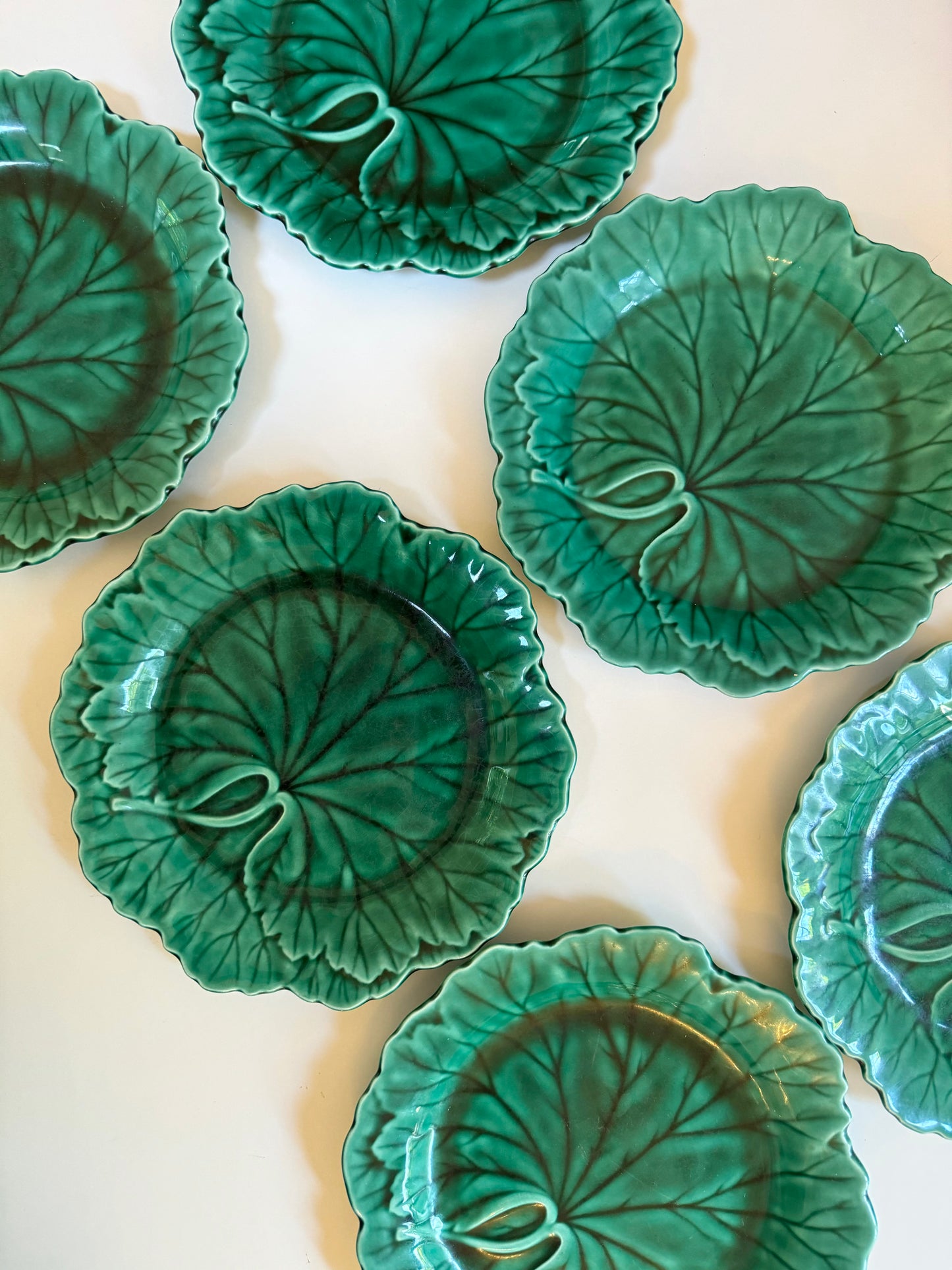 Wedgewood and Barleston of Etruria green 8β Diameter Cabbage Plates