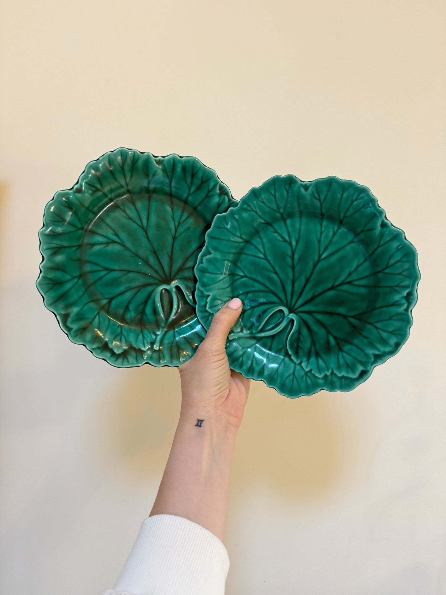 Wedgewood and Barleston of Etruria green 8β Diameter Cabbage Plates