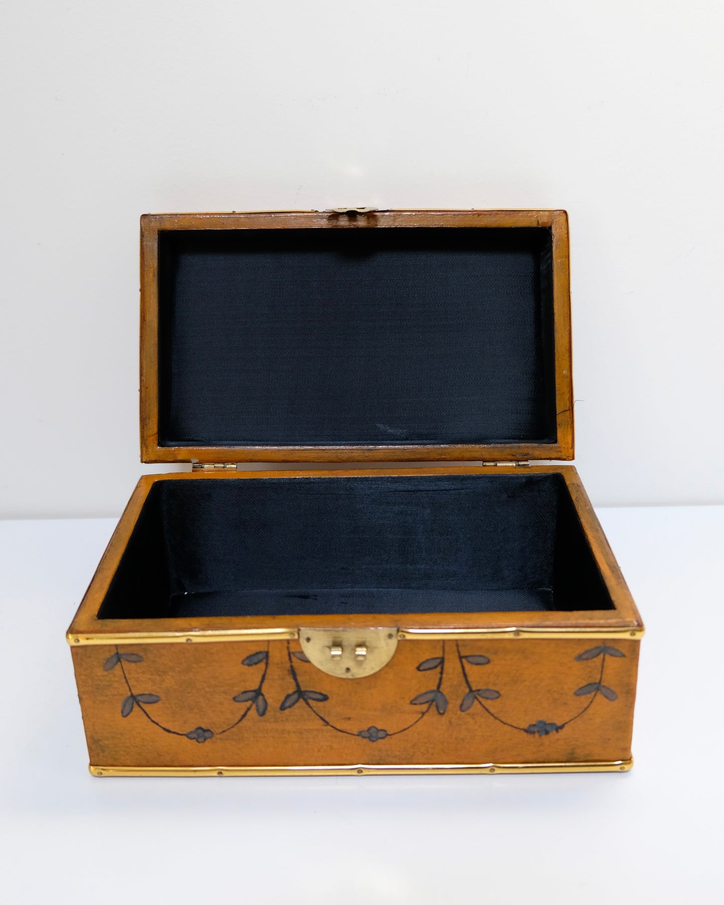 Sweet Vintage Wooden Storage Box