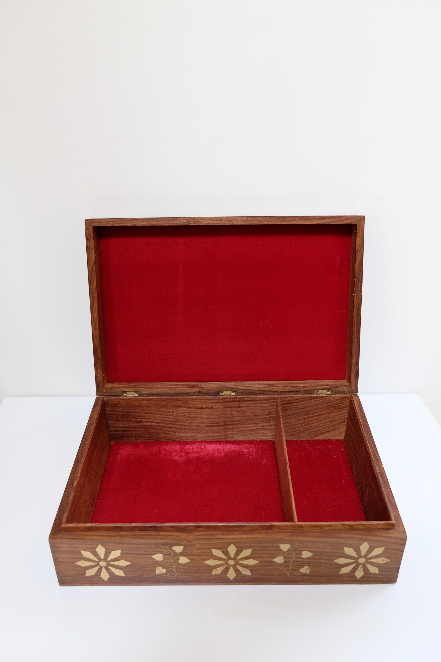 Gorgeous Vintage Anglo-Indian Style Rosewood Box with Brass Inlaid Patterns