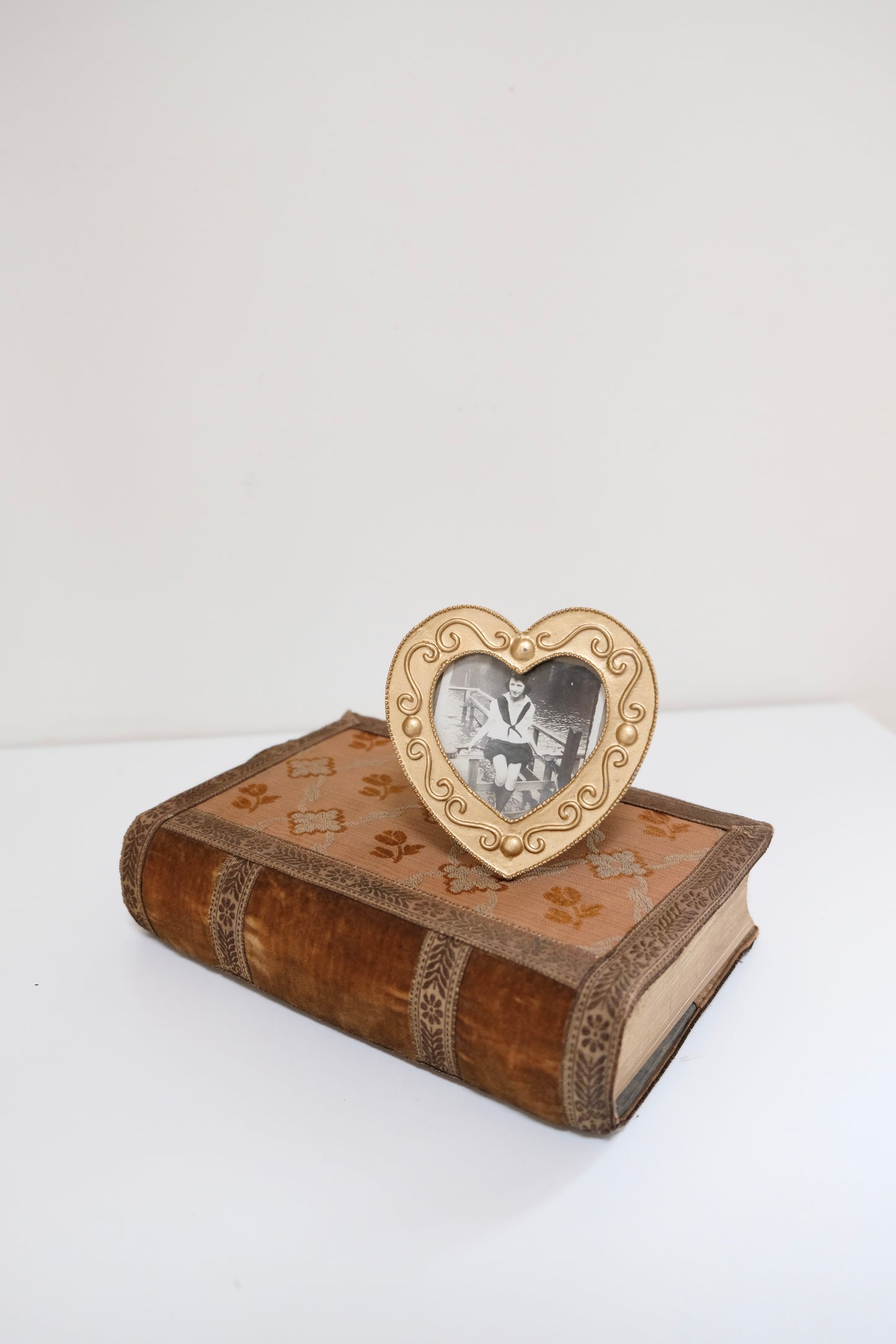 Antique 1909 Samuel Pepys Book