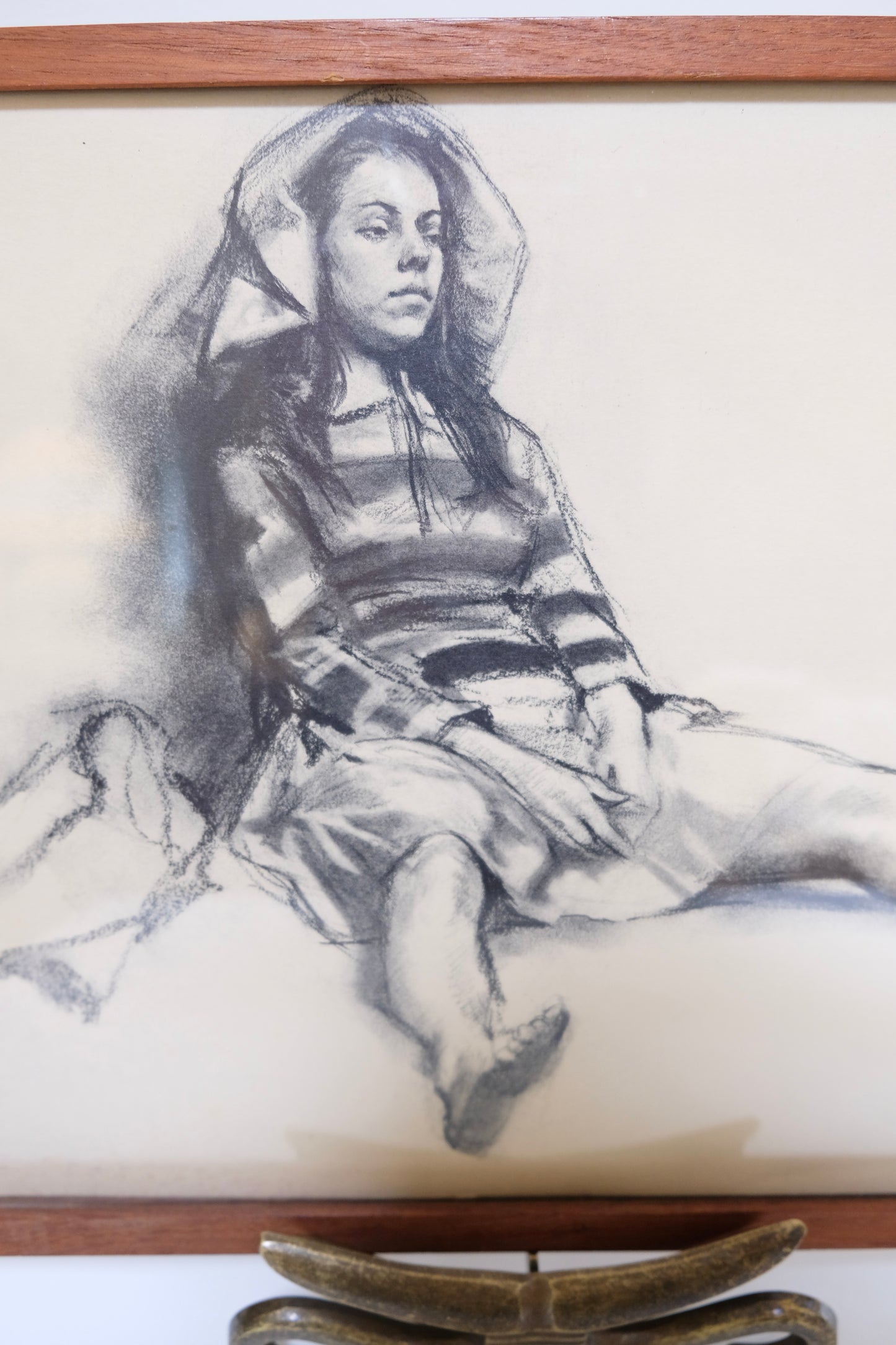 Vintage Charcoal Figure Drawing – Seated Woman