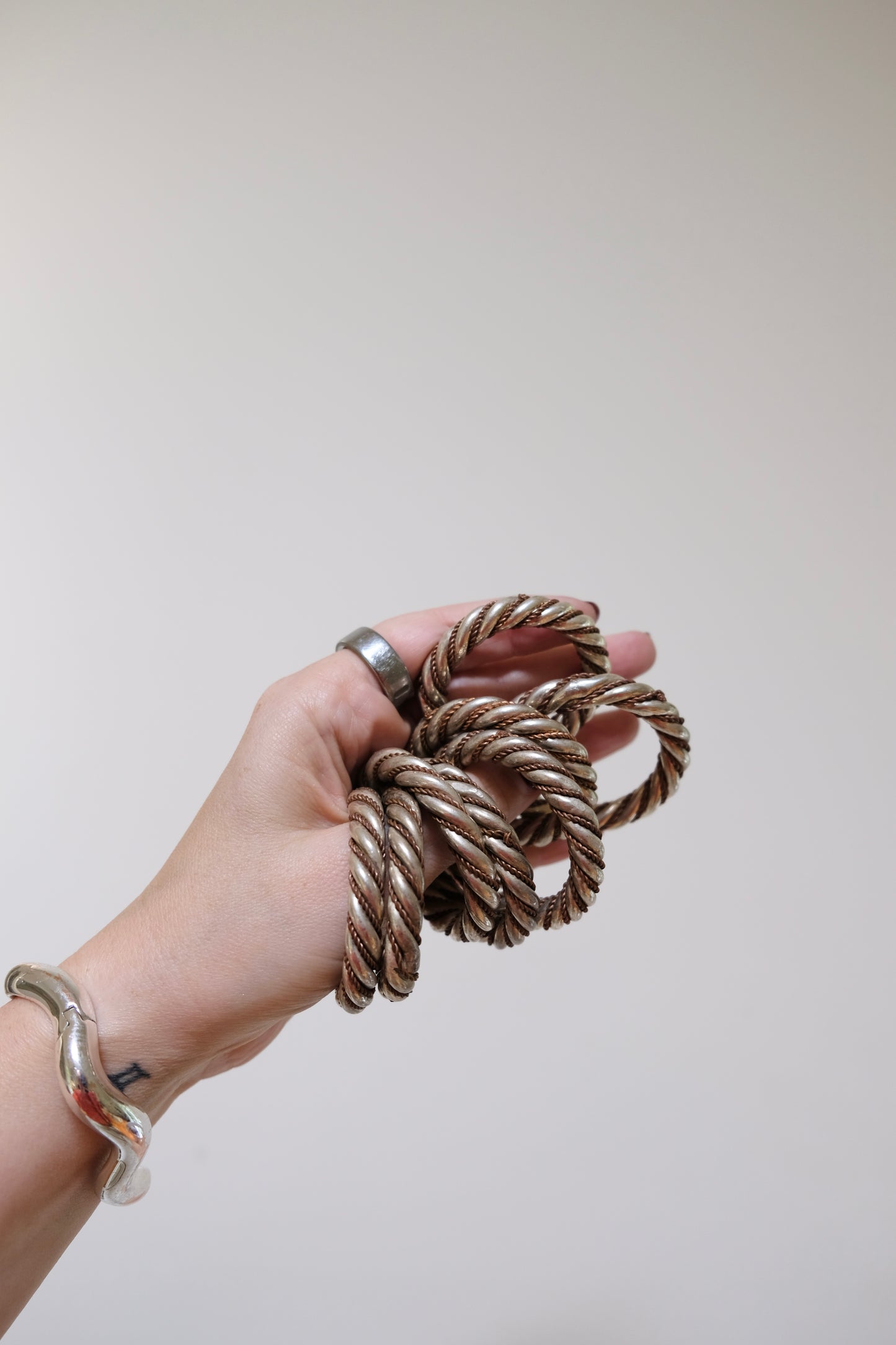 Set of 8 Heavy Rope Metal Napkin Rings