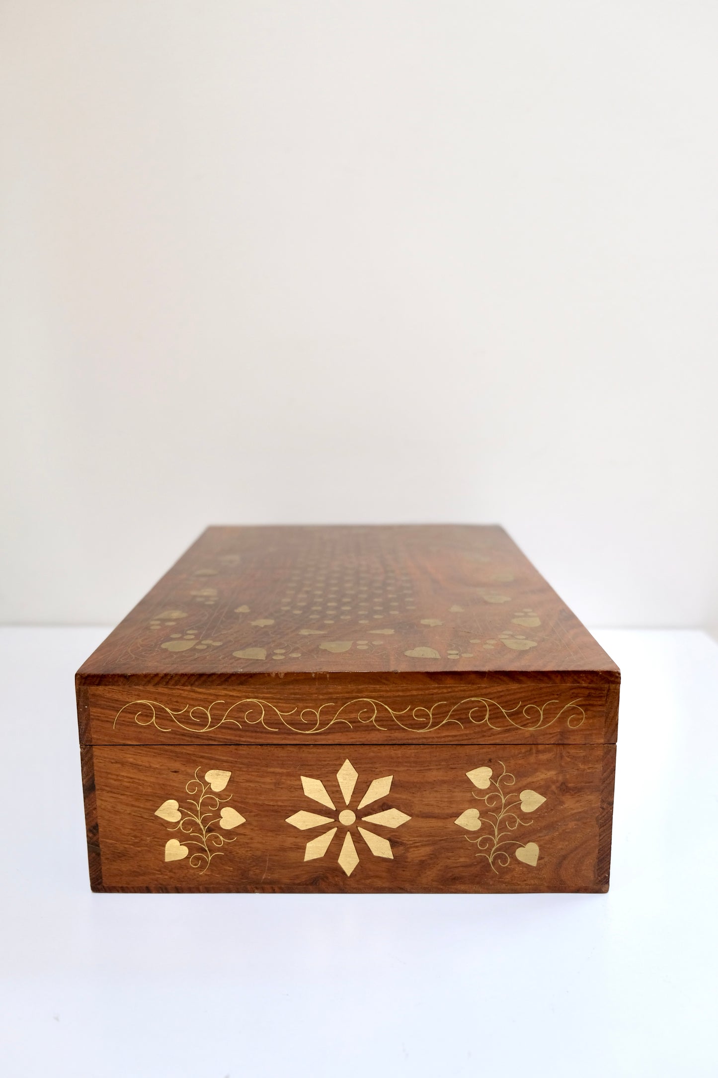 Gorgeous Vintage Anglo-Indian Style Rosewood Box with Brass Inlaid Patterns
