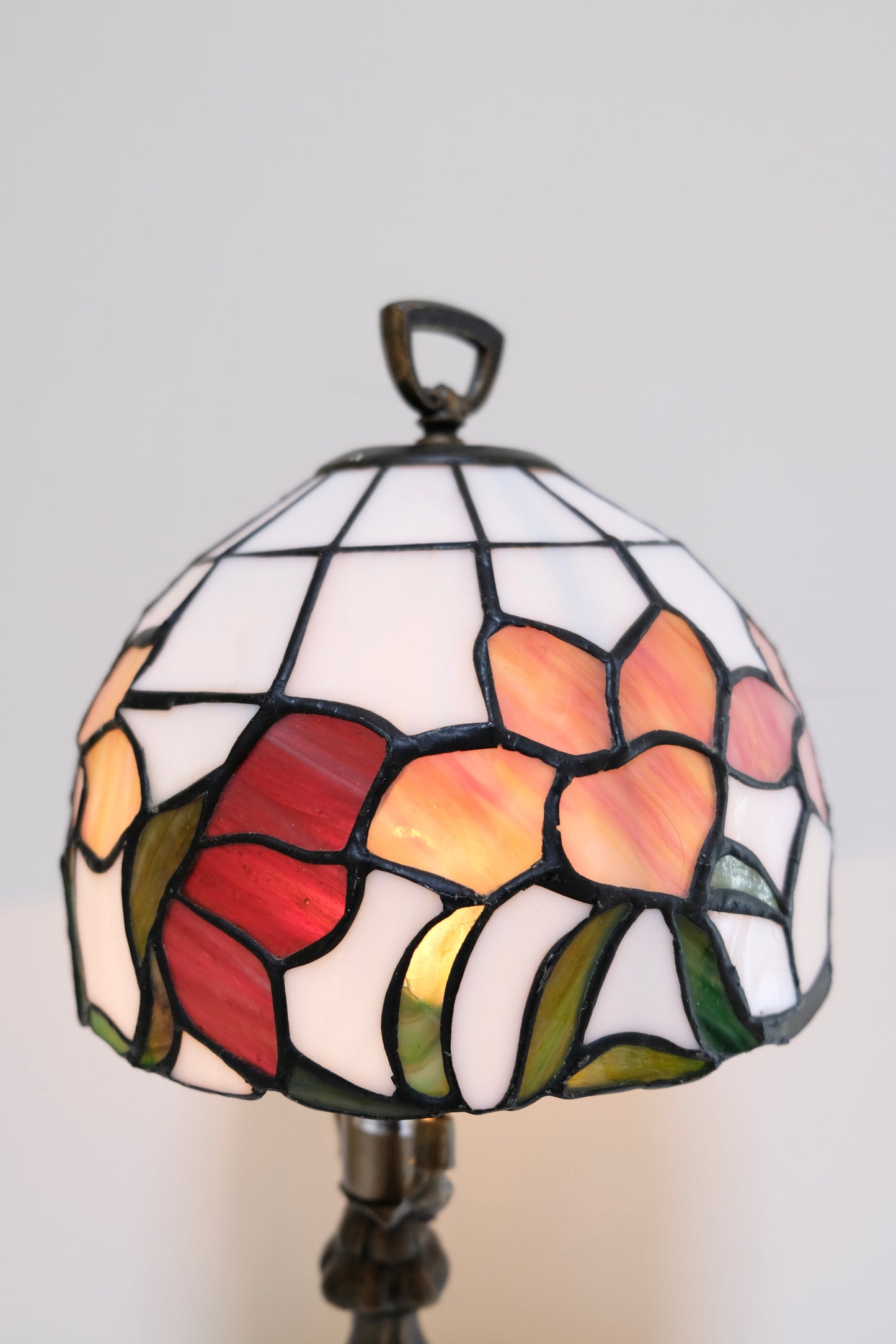 Vintage Tiffany-Style Milk Glass Boudoir Lamp