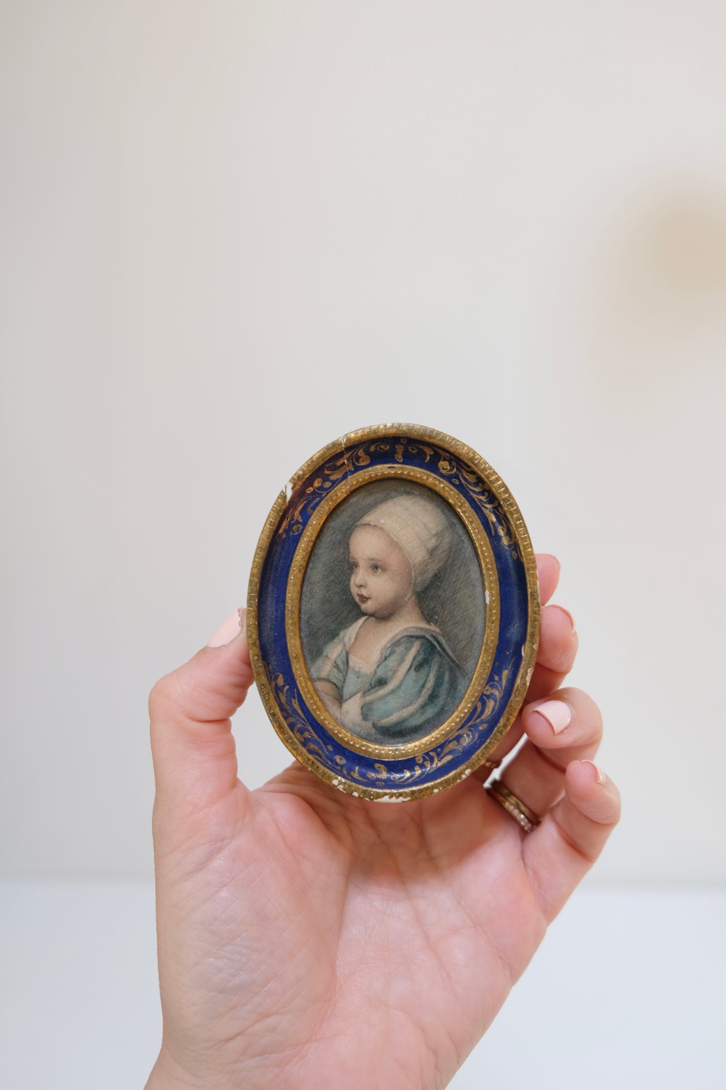 Small Vintage Italian Frame with Child Portrait Print