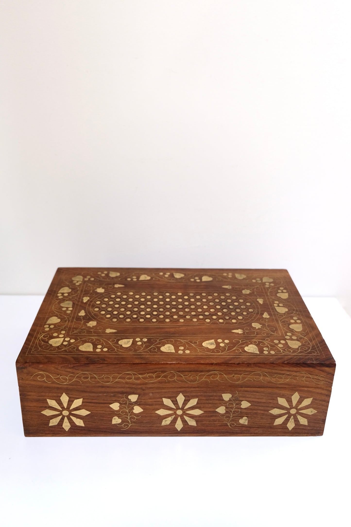 Gorgeous Vintage Anglo-Indian Style Rosewood Box with Brass Inlaid Patterns