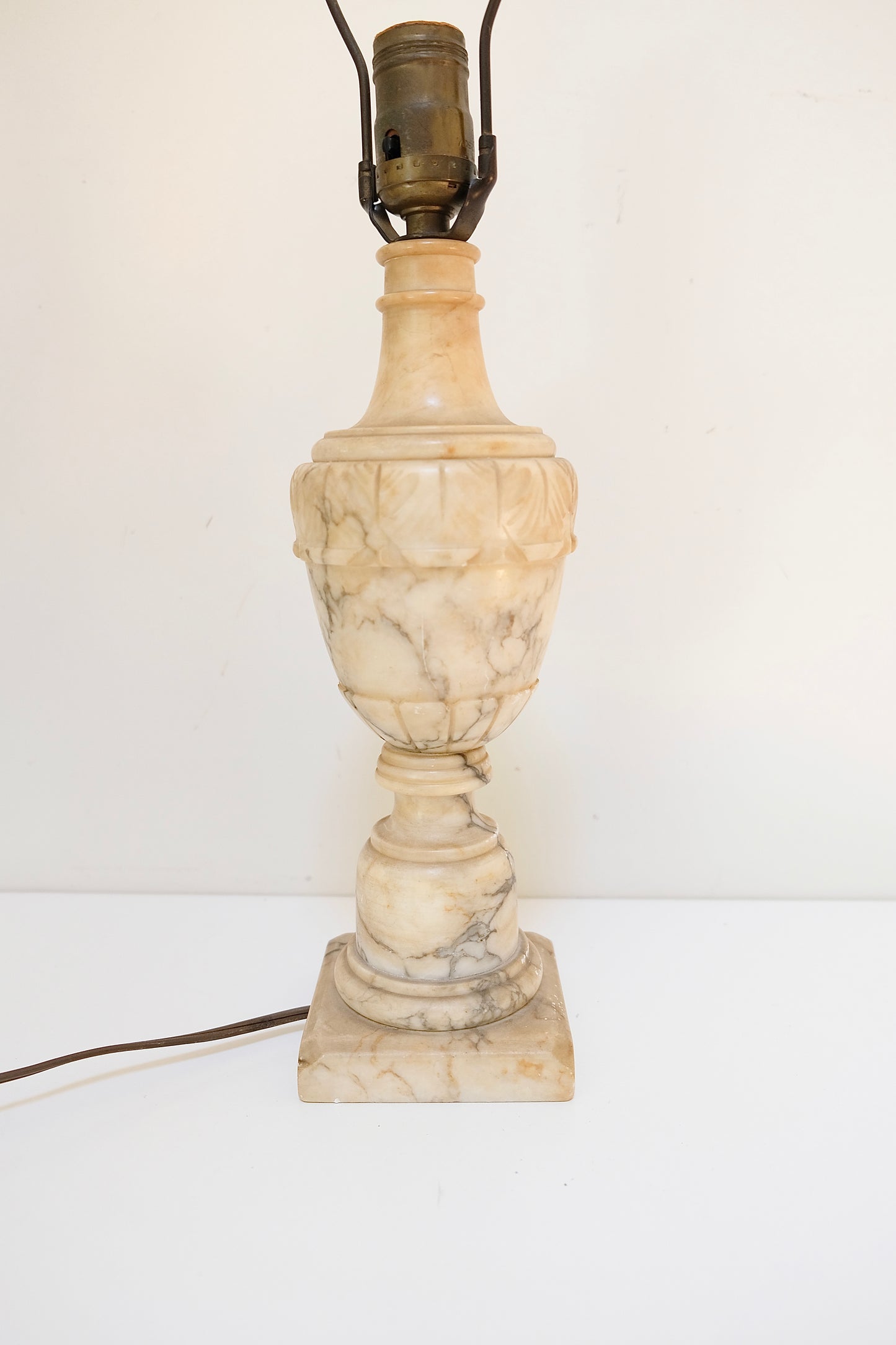 Vintage Italian Carved Alabaster Urn Table Lamp with Acanthus Leaf Detail