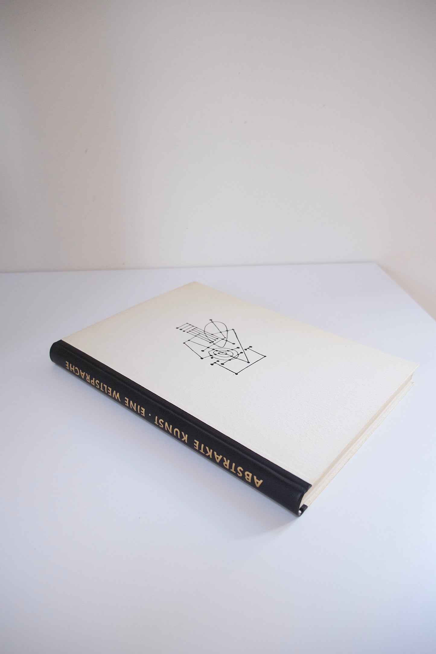Abstrakte Kunst: Eine Weltsprache by Woldemar Klein (Baden-Baden, 1958)