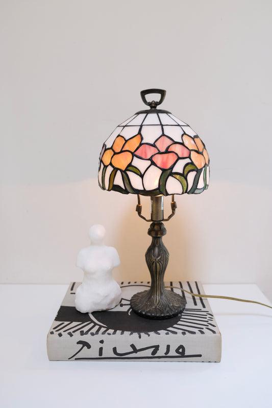 Vintage Tiffany-Style Milk Glass Boudoir Lamp