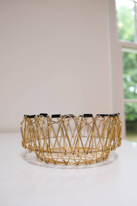 Vintage Collapsible Adjustable Fruit Basket.