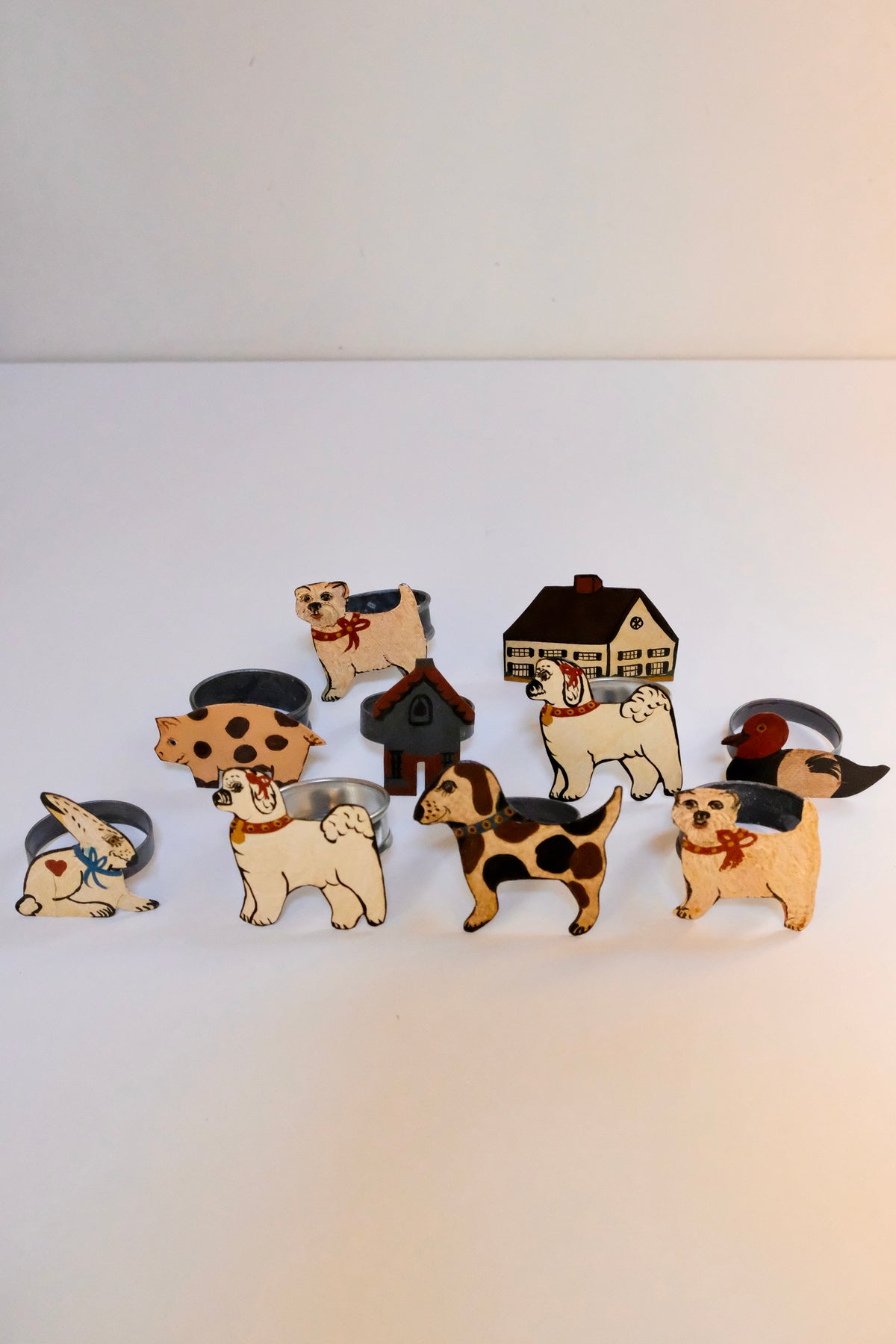 Set of 10 Vintage Folk Art Napkin Rings