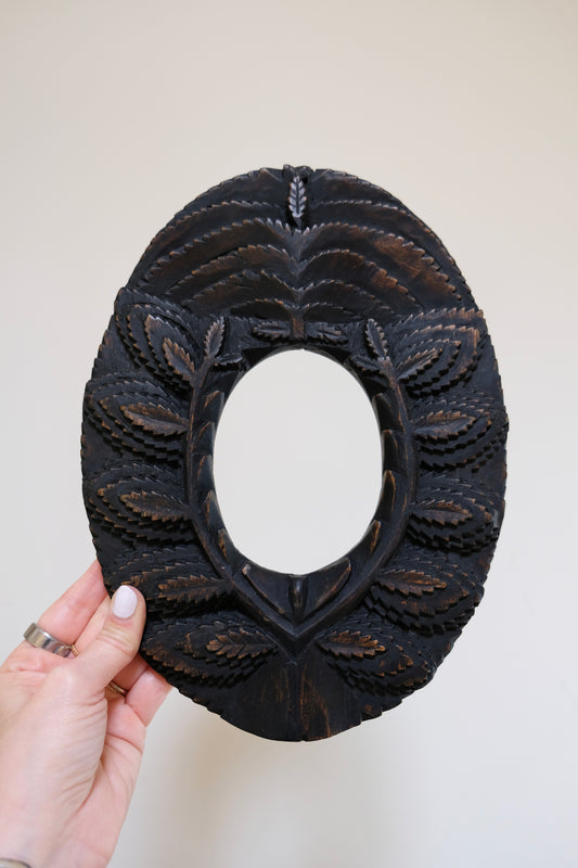 Antique Carved Oval Tramp Art Frame