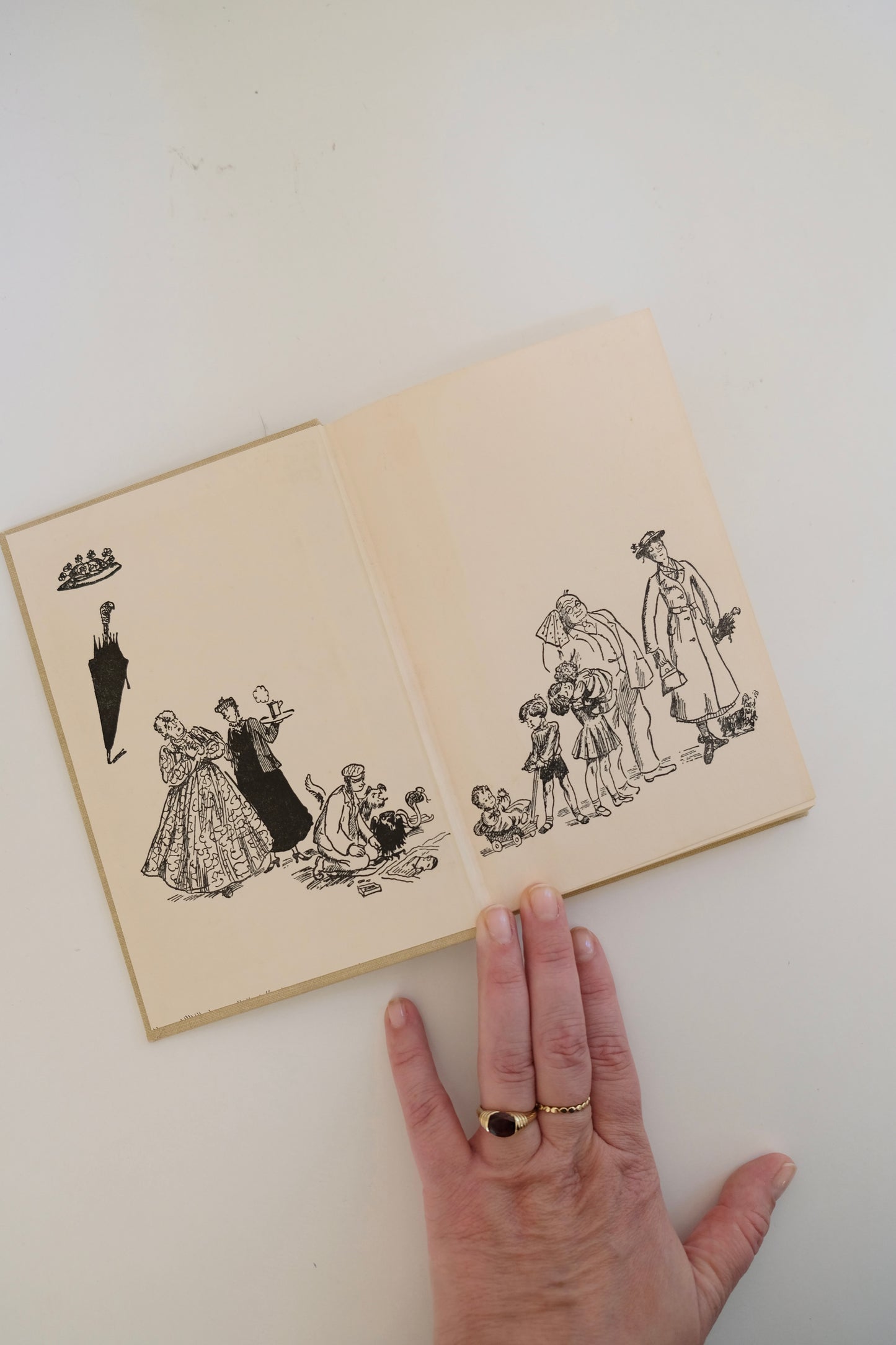 Vintage Mary Poppins by P.L. Travers, 1964 Disney Movie Tie-In Printing with Dust Jacket